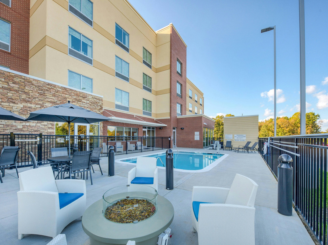 Mount Holly酒店住宿-Fairfield by Marriott Inn & Suites Charlotte Belmont
