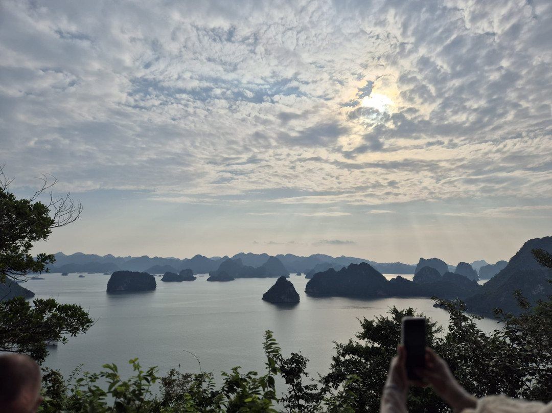Vivu Halong-河内必去景点