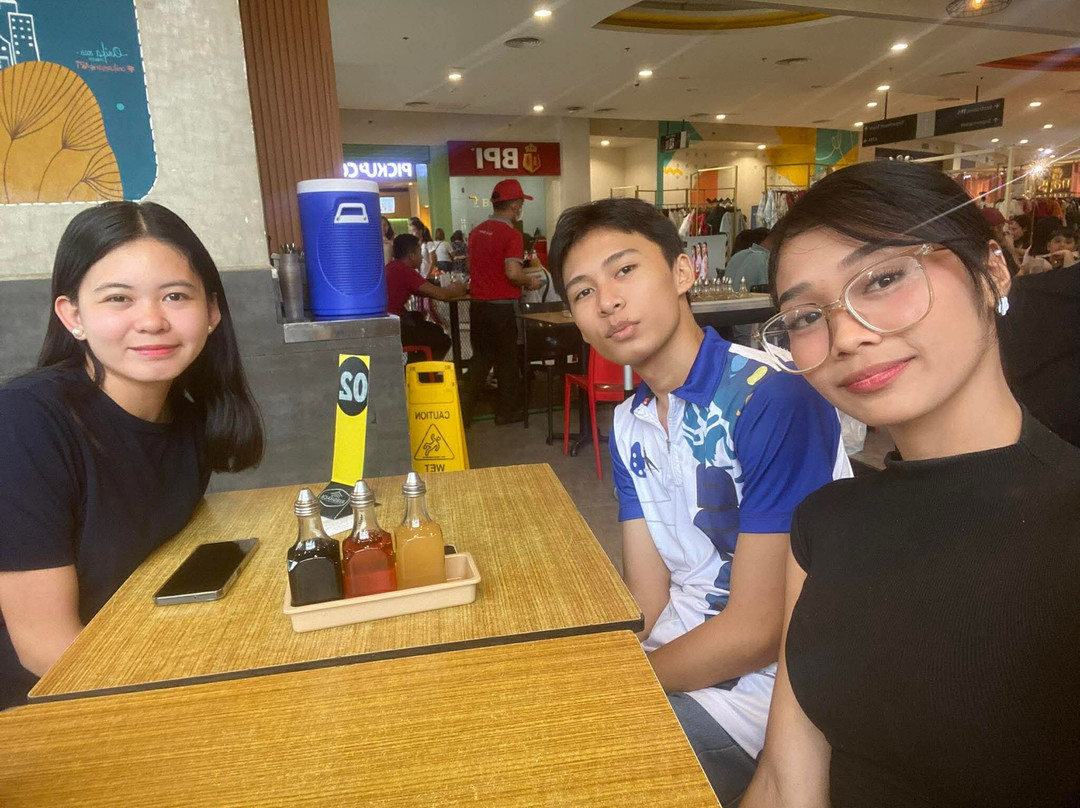杜马盖地罗宾森购物广场-杜马盖地必去景点