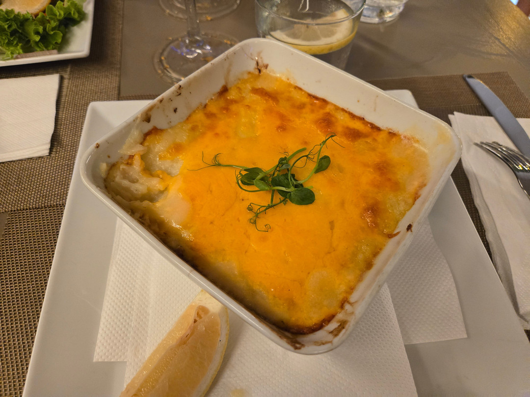 Bar & Restaurant 25