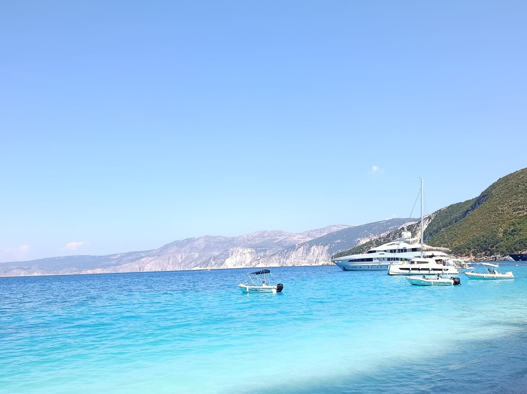 Fteri Beach-Zola必去景点