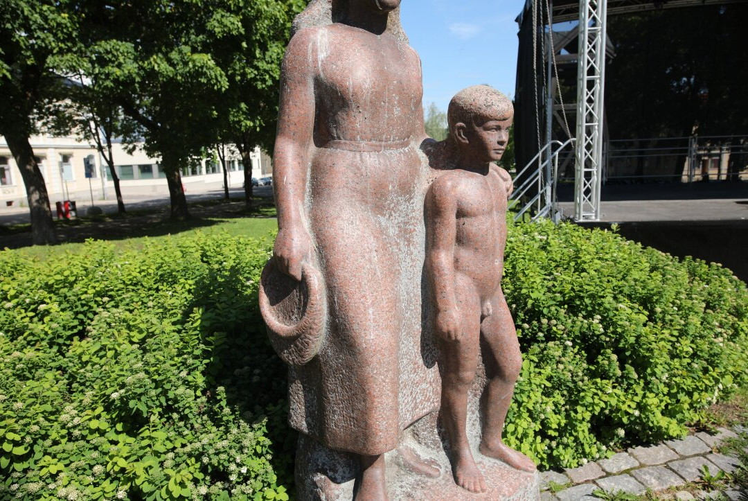 Statue Fiskarflickan (Statue de la Fille du pêcheur)-Hudiksvall必去景点