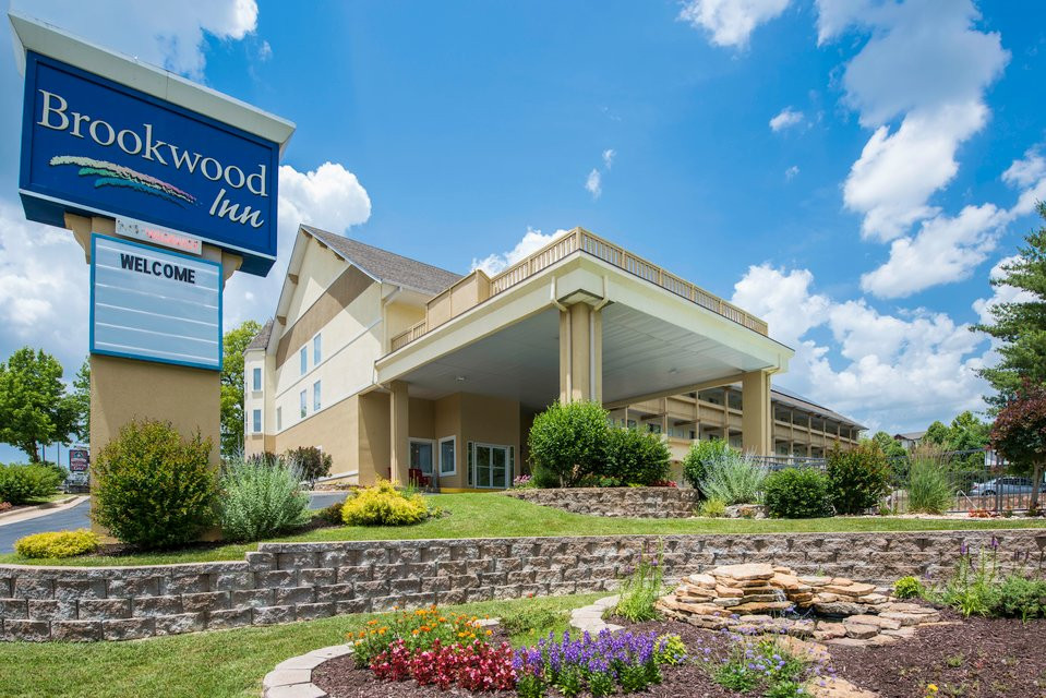 Brookwood Inn