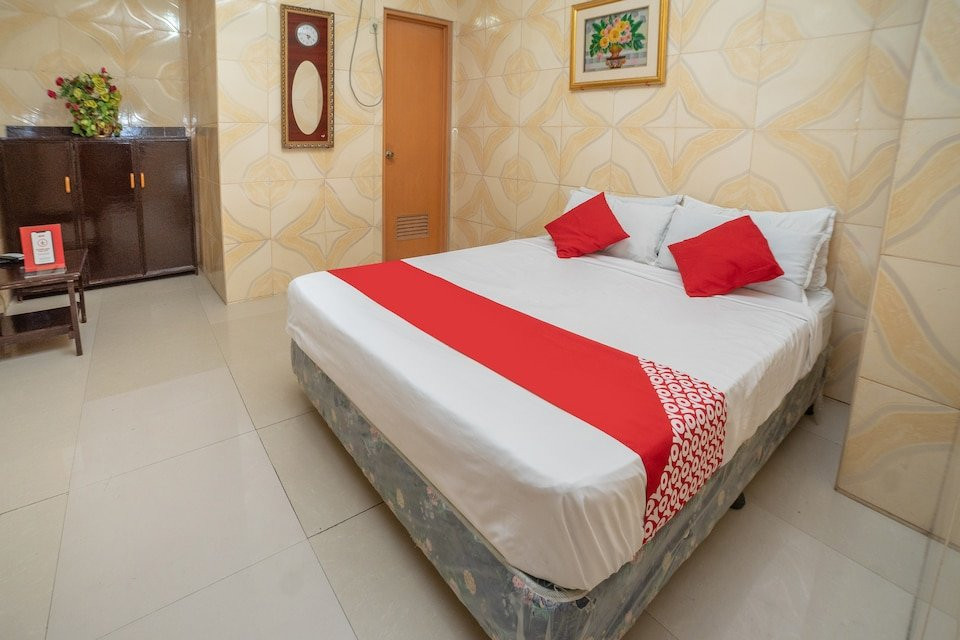 RedDoorz @ PVC Pension Haus