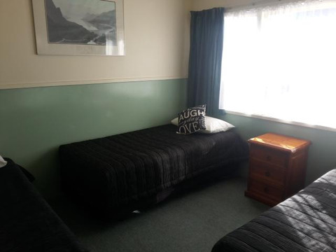 18th Avenue Thermal Motel