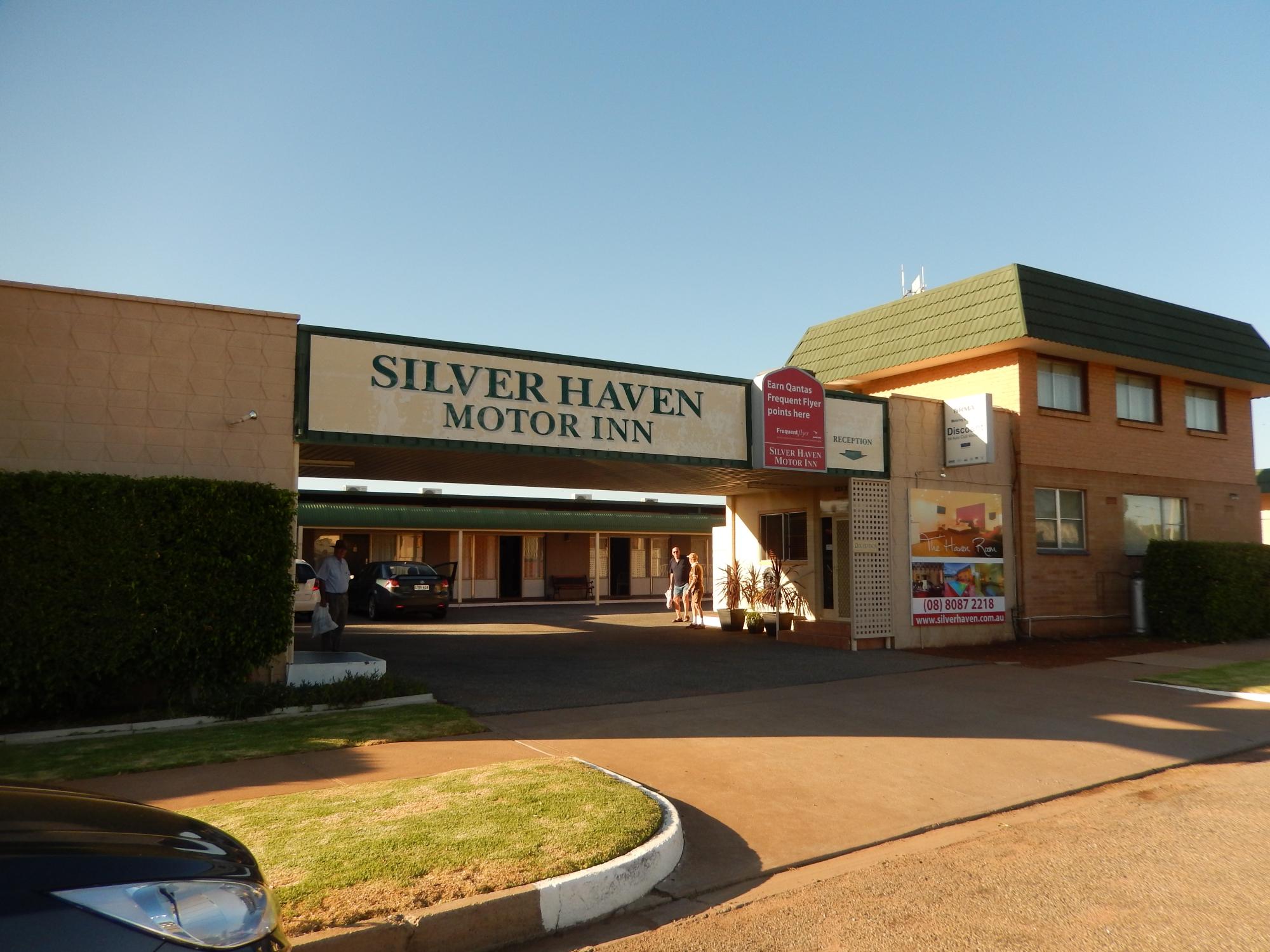 The Silver Haven Motor Inn-浴室
