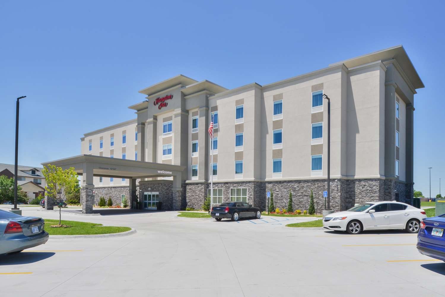 Hampton Inn Emporia-官方