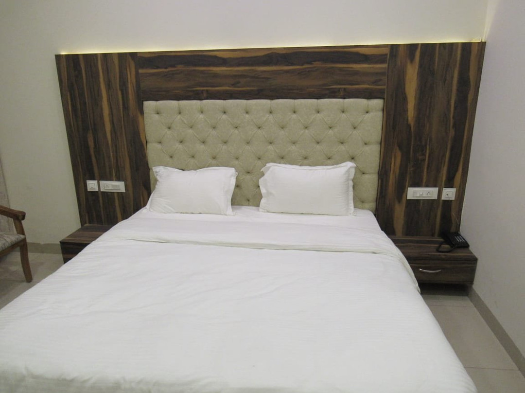 Mohali酒店住宿-The English Garden