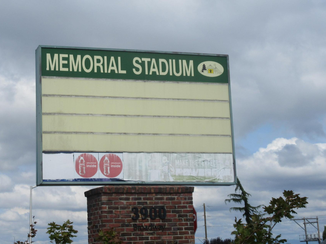 Everett Memorial Stadium景点图片