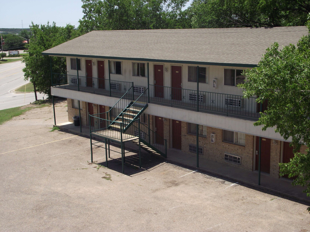 Glen Rose Inn & Suites
