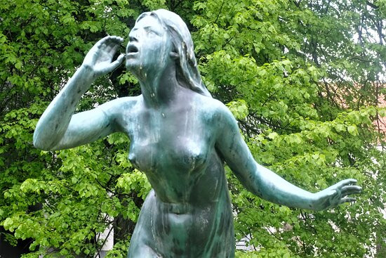 Echo - Statuary Bronze-欧登塞必去景点