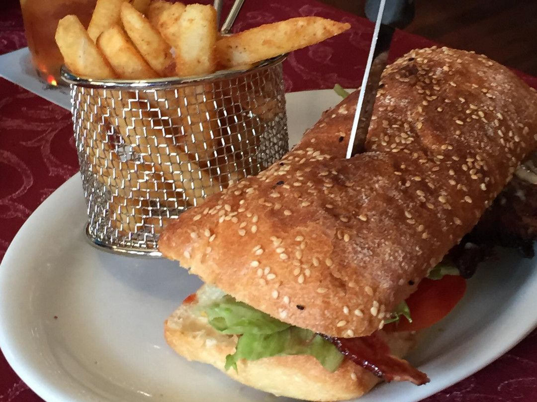 Chequers Bullsbrook Hotel