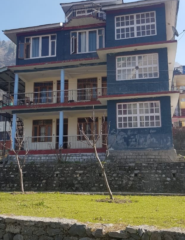 Wrong Direction Hostel