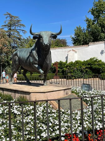 Monumento al Toro-隆达必去景点