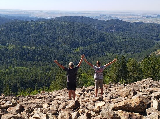 Mt Roosevelt Monument-戴德伍德必去景点