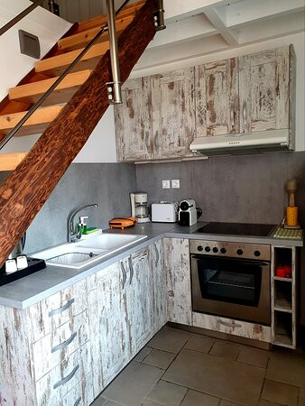 Aquarella Apartments主图