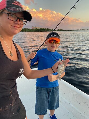 Outlaw Charters FMB-迈尔斯堡海滩必去景点