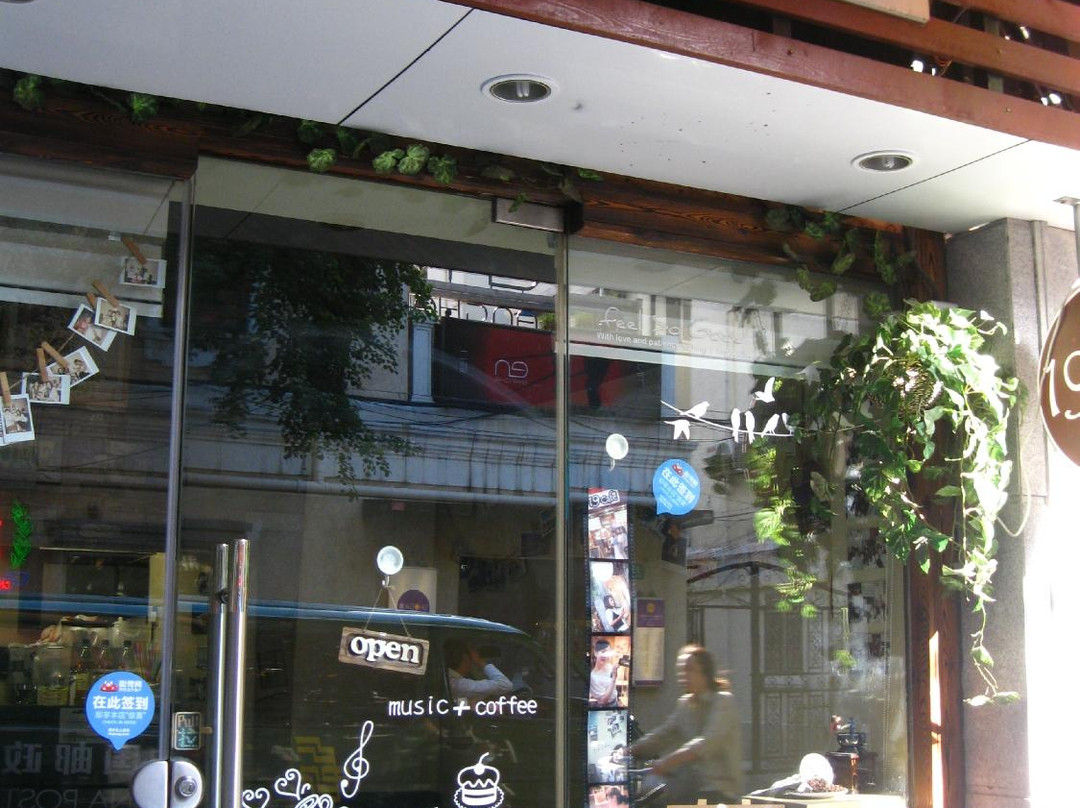 19 Cafe