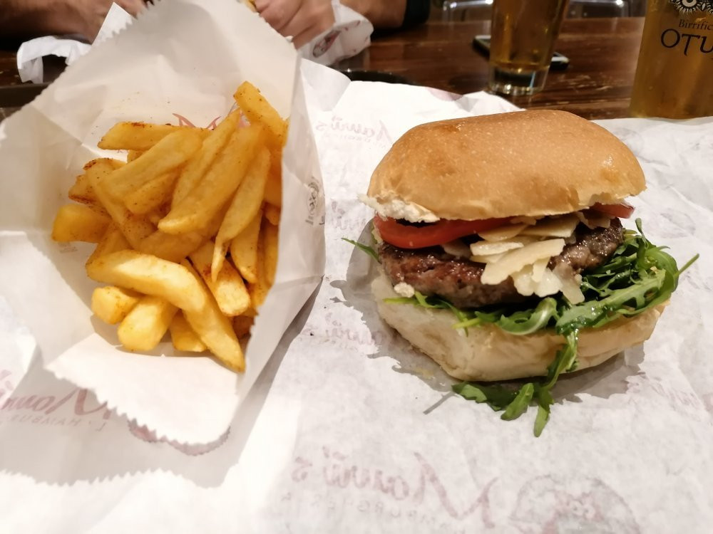 Mauri's L'Hamburgheria
