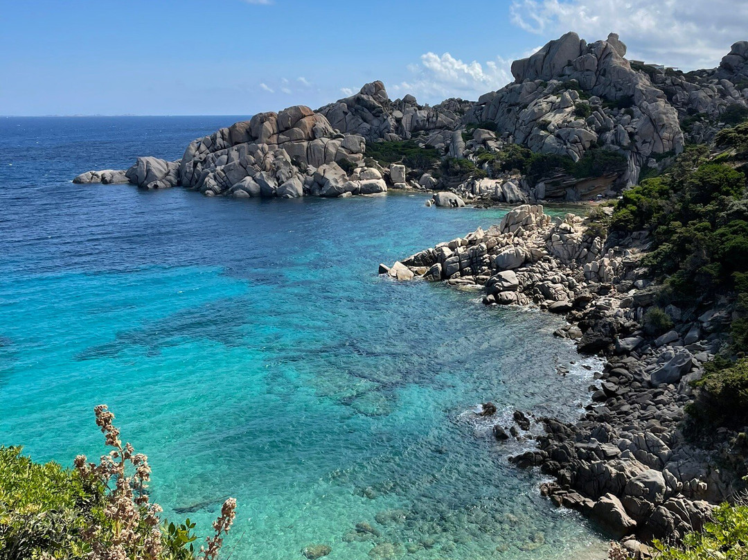Faro Di Capo Testa-圣特雷莎加卢拉必去景点