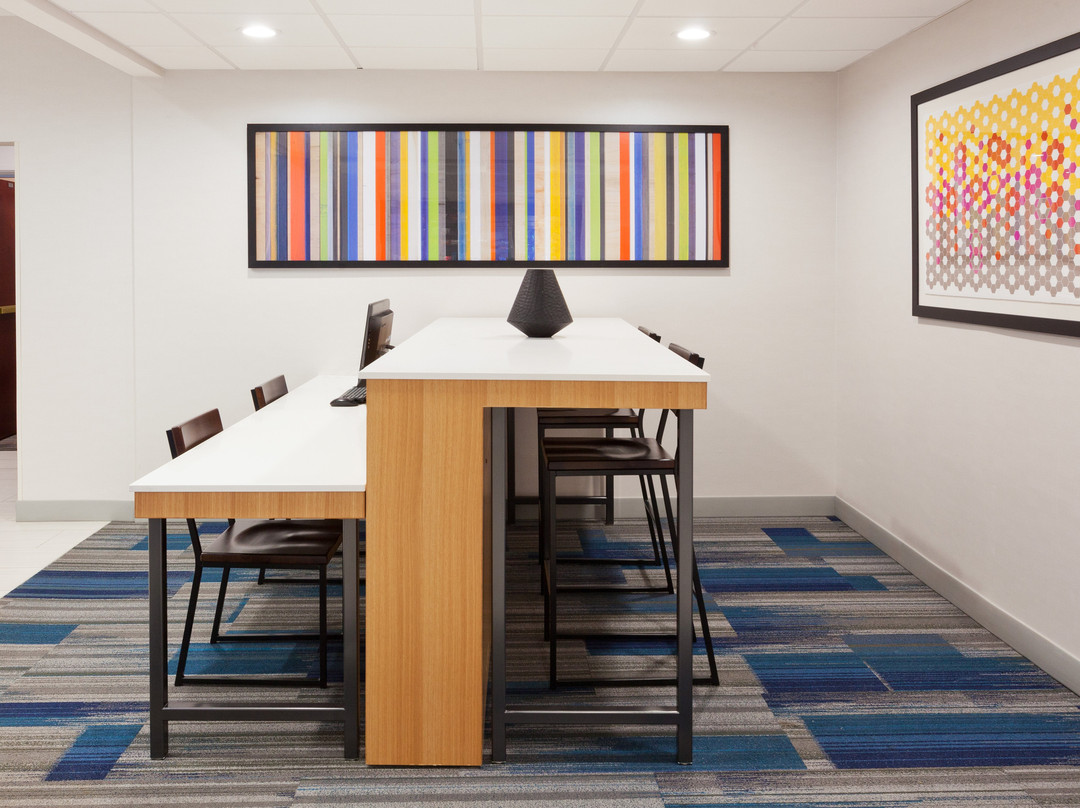 Holiday Inn Express & Suites Dothan North By IHG主图