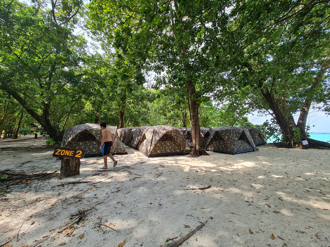 Mai Ngam Beach景点图片