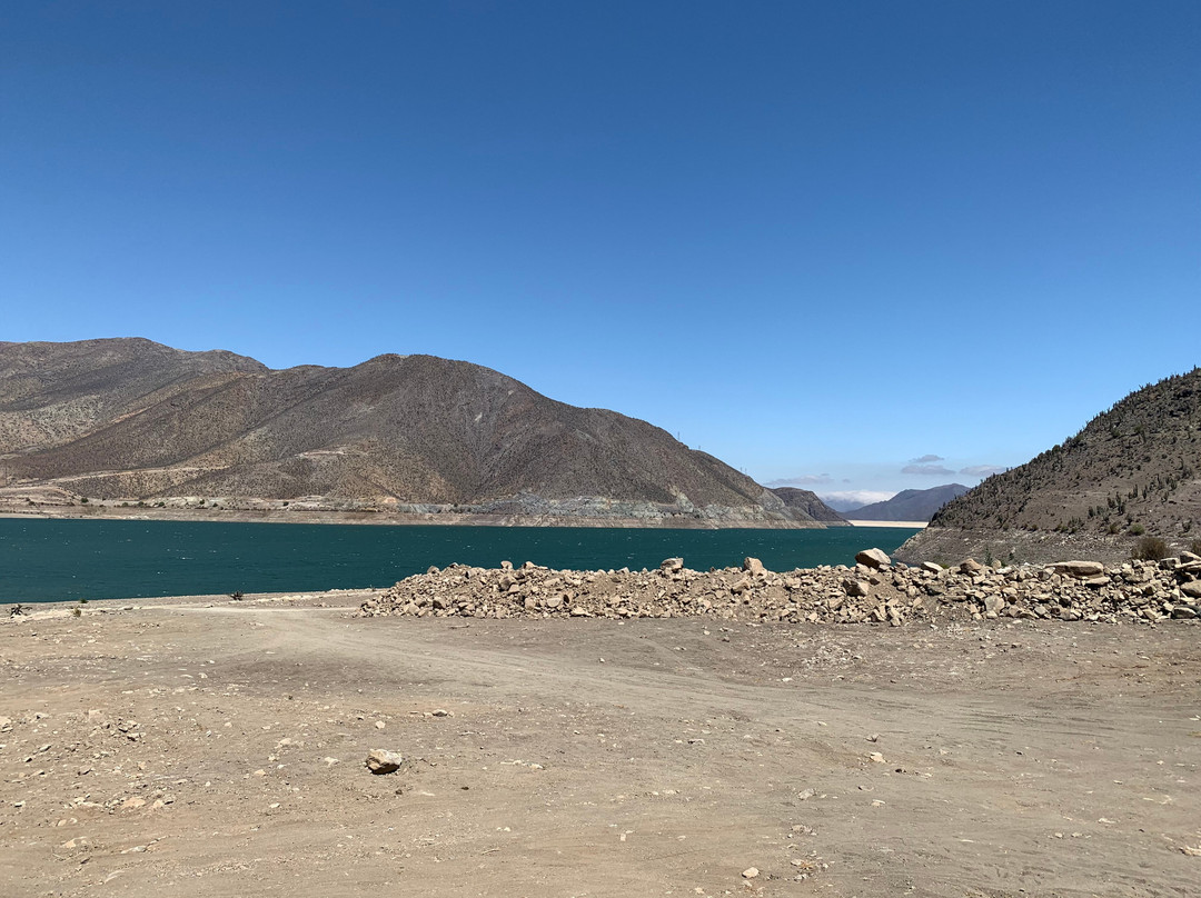 Embalse Puclaro-Vicuna必去景点