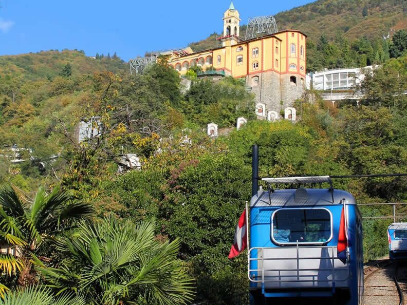 Locarno – Madonna del Sasso Funicular景点图片