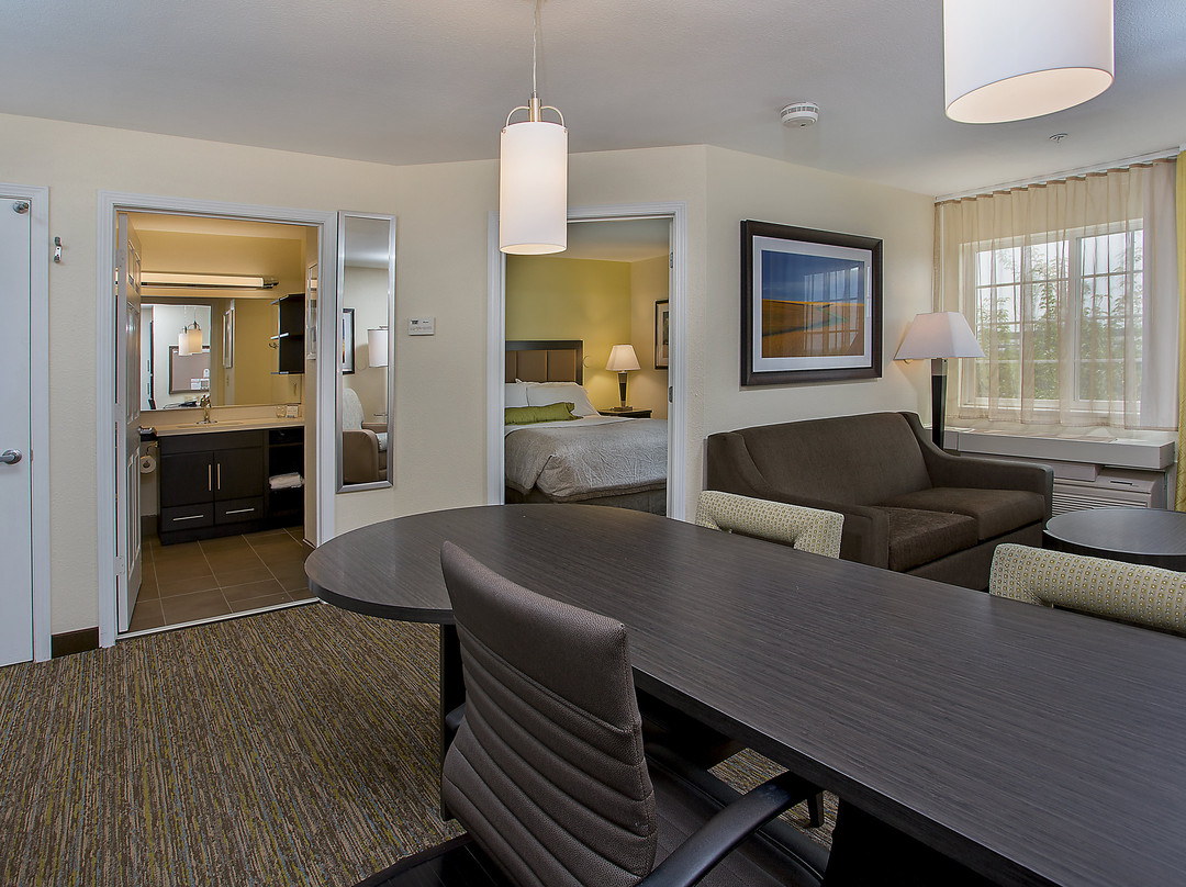 Buechel酒店住宿-Candlewood Suites Louisville Airport by IHG