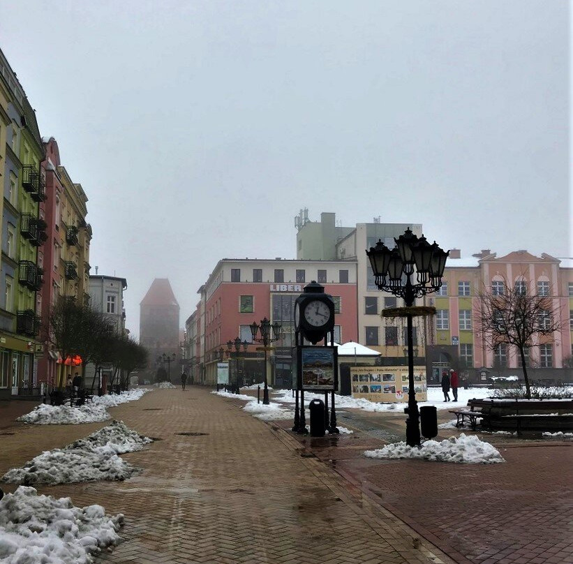 Market Square in Chojnice景点图片