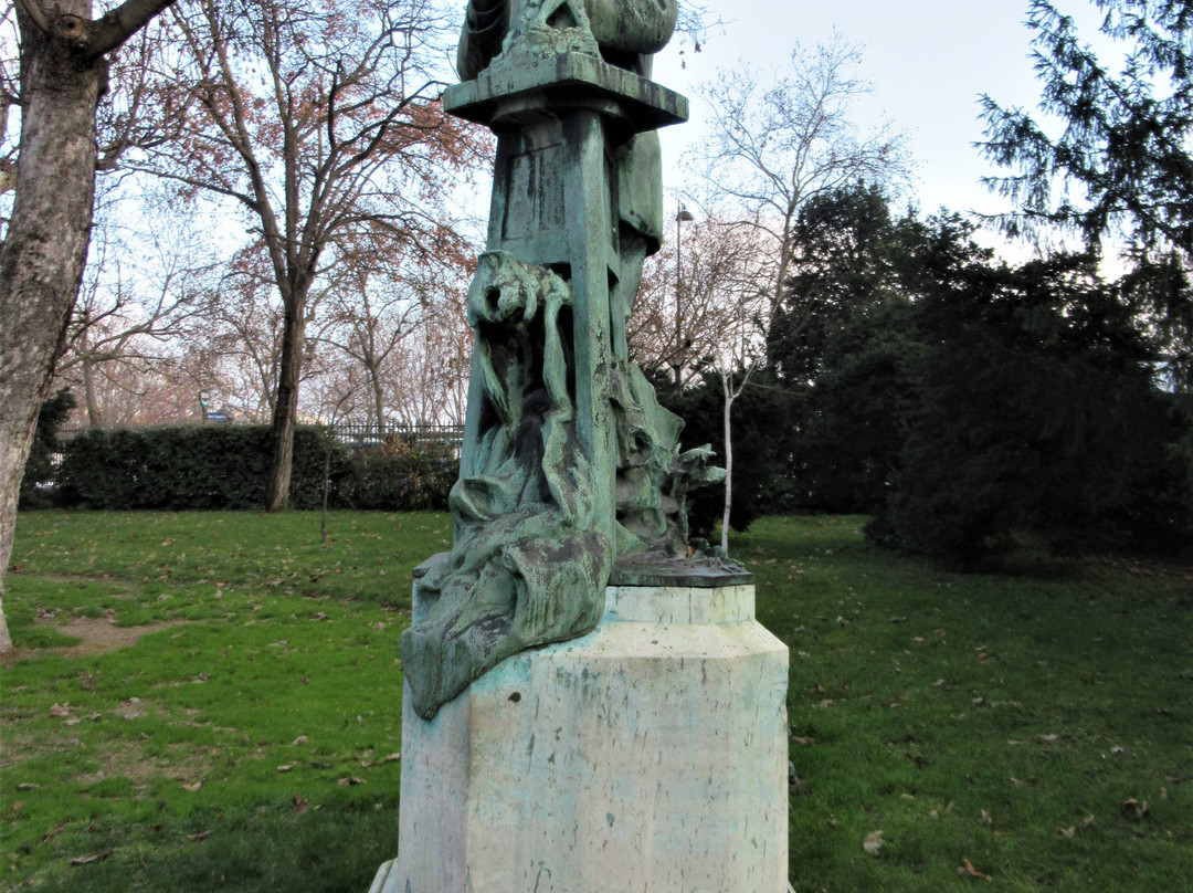 Monument Emmanuel Fremiet-巴黎必去景点