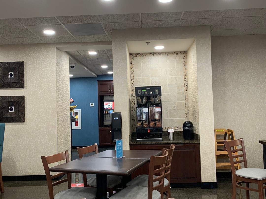 Best Western Plus Indianapolis North At Pyramids主图