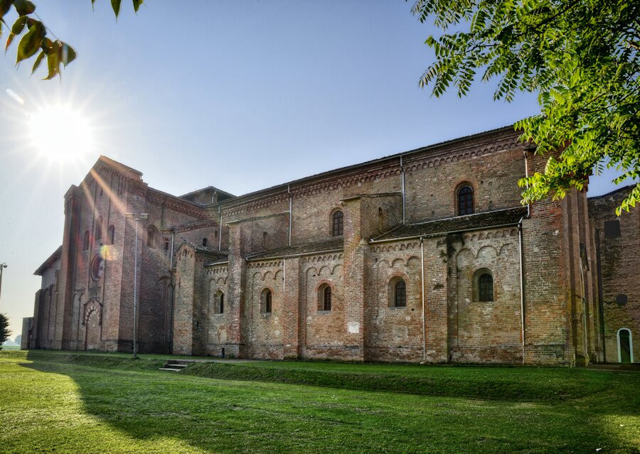 Abbazia di San Bernardo di Fontevivo景点图片