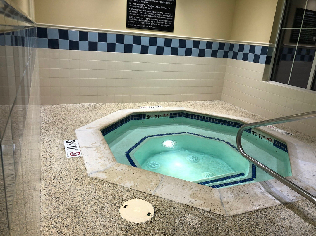 纳舒华希尔顿恒庭酒店主图