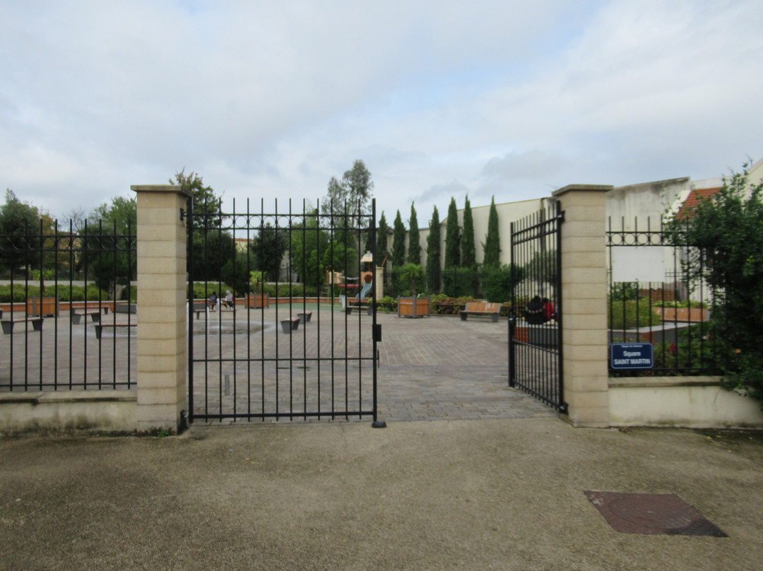 Square Saint Martin-Garges-les-Gonesse必去景点