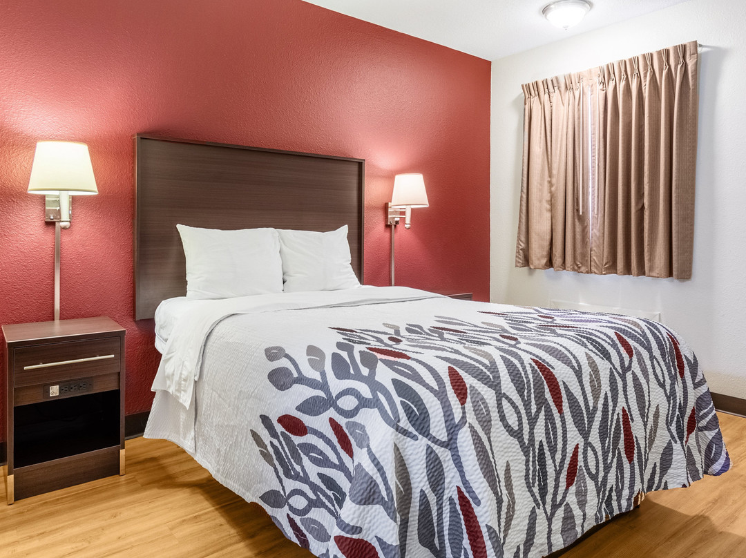 Red Roof Inn Scottsburg主图