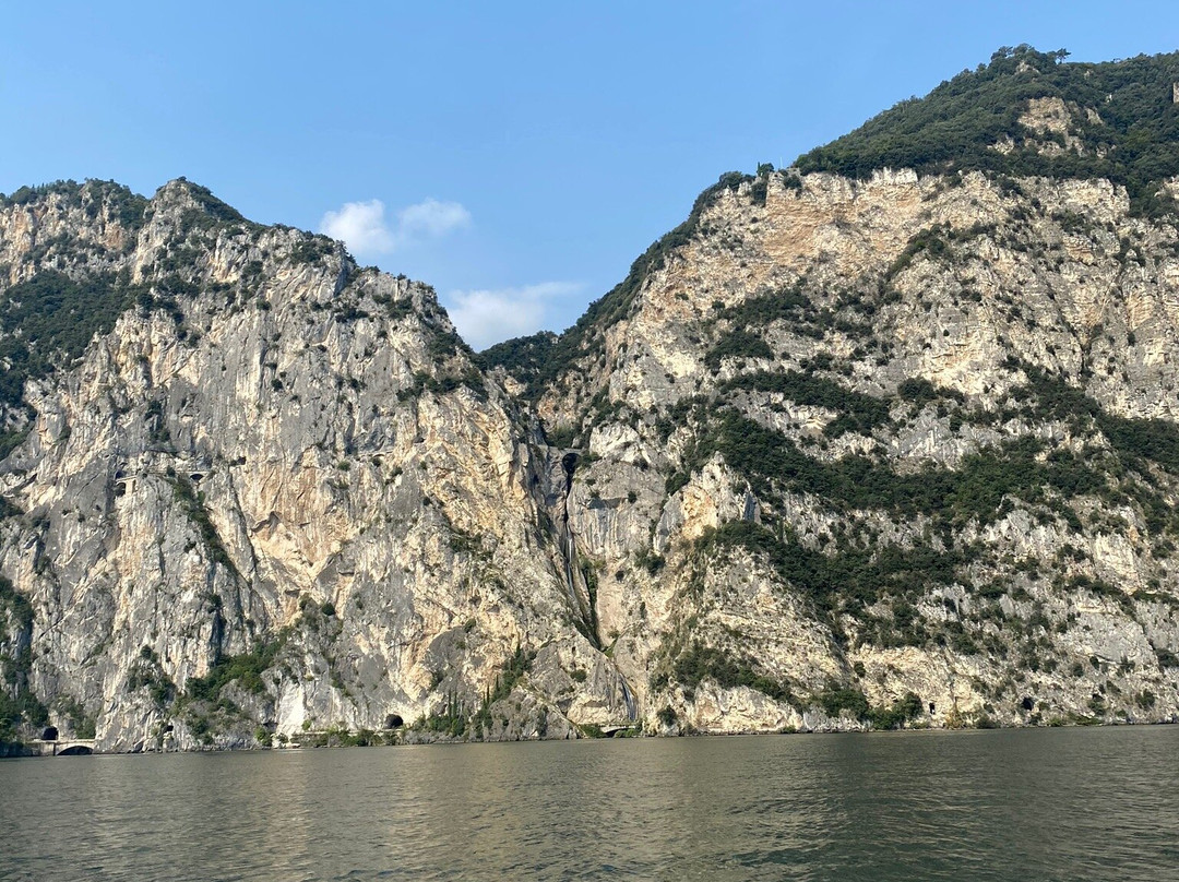 Limone Rent Boat-利莫内必去景点