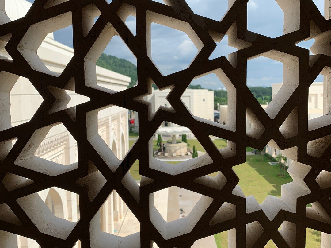 Masjid Sri Sendayan-汝来必去景点