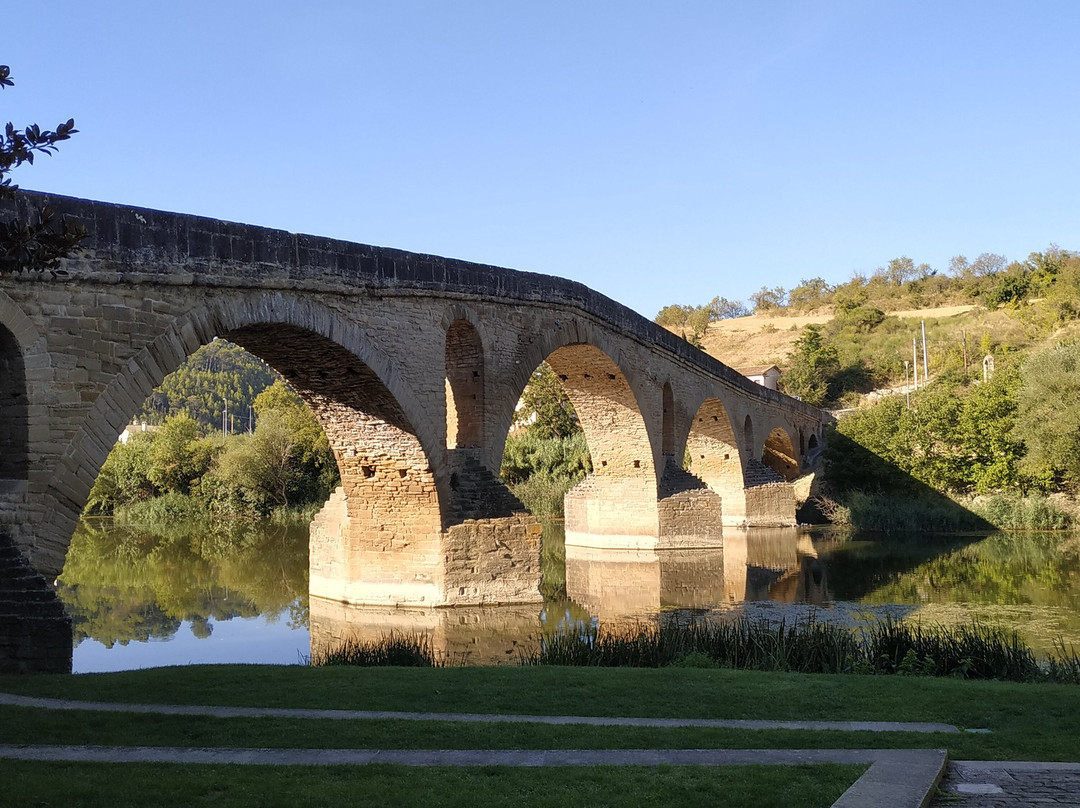 Puente Romanico-Puente la Reina必去景点