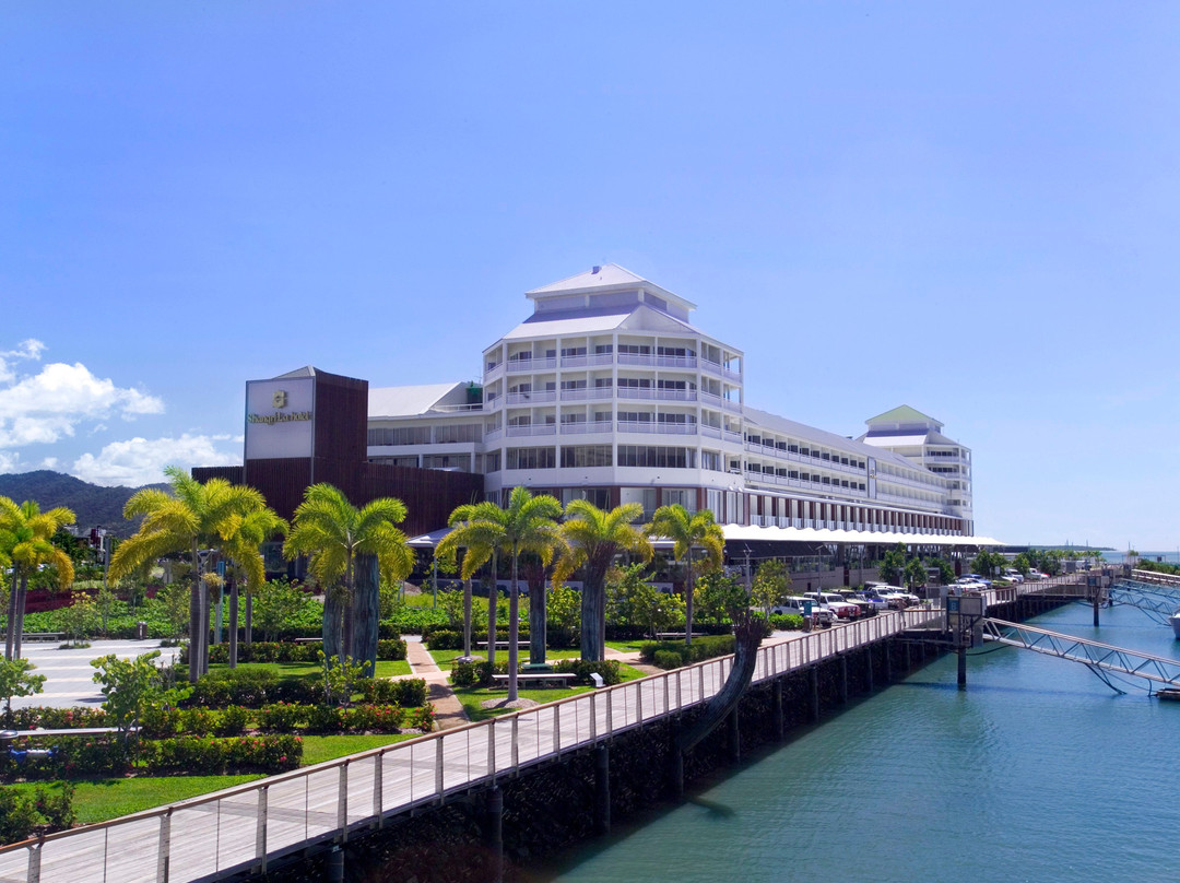 凯恩斯香格里拉大酒店主图