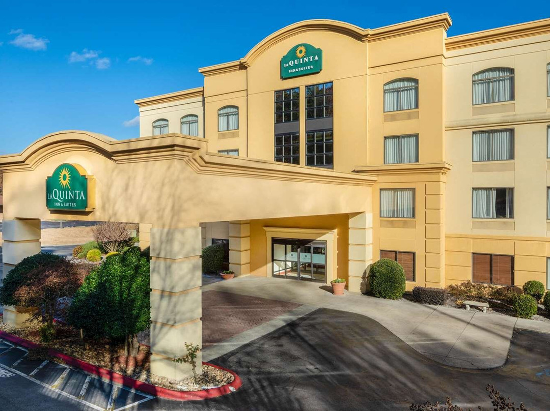 Best Western Plus Dalton Inn主图