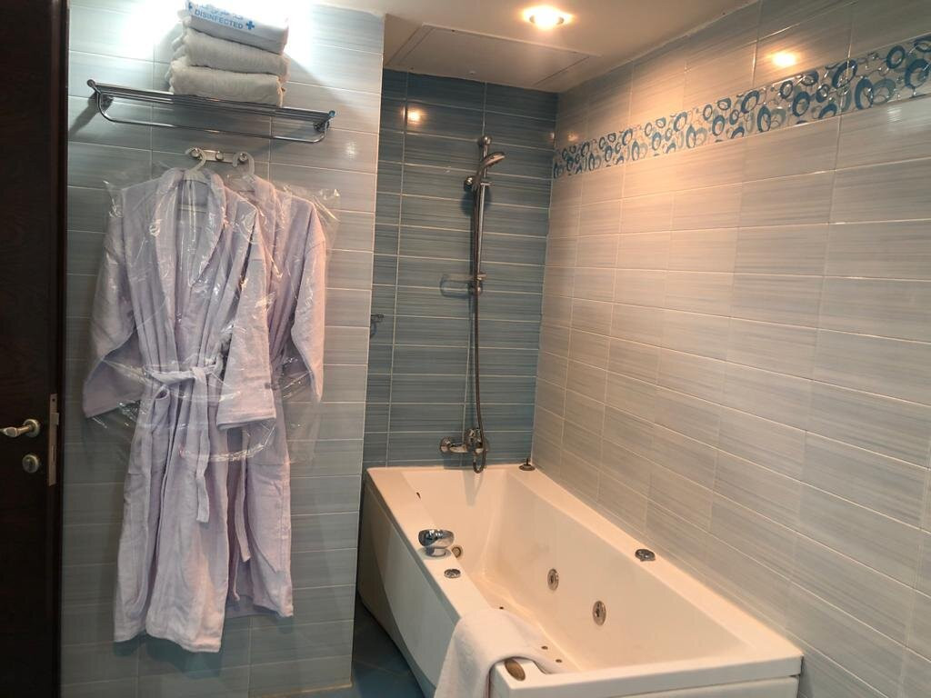 Parsian Kermanshah Hotel主图