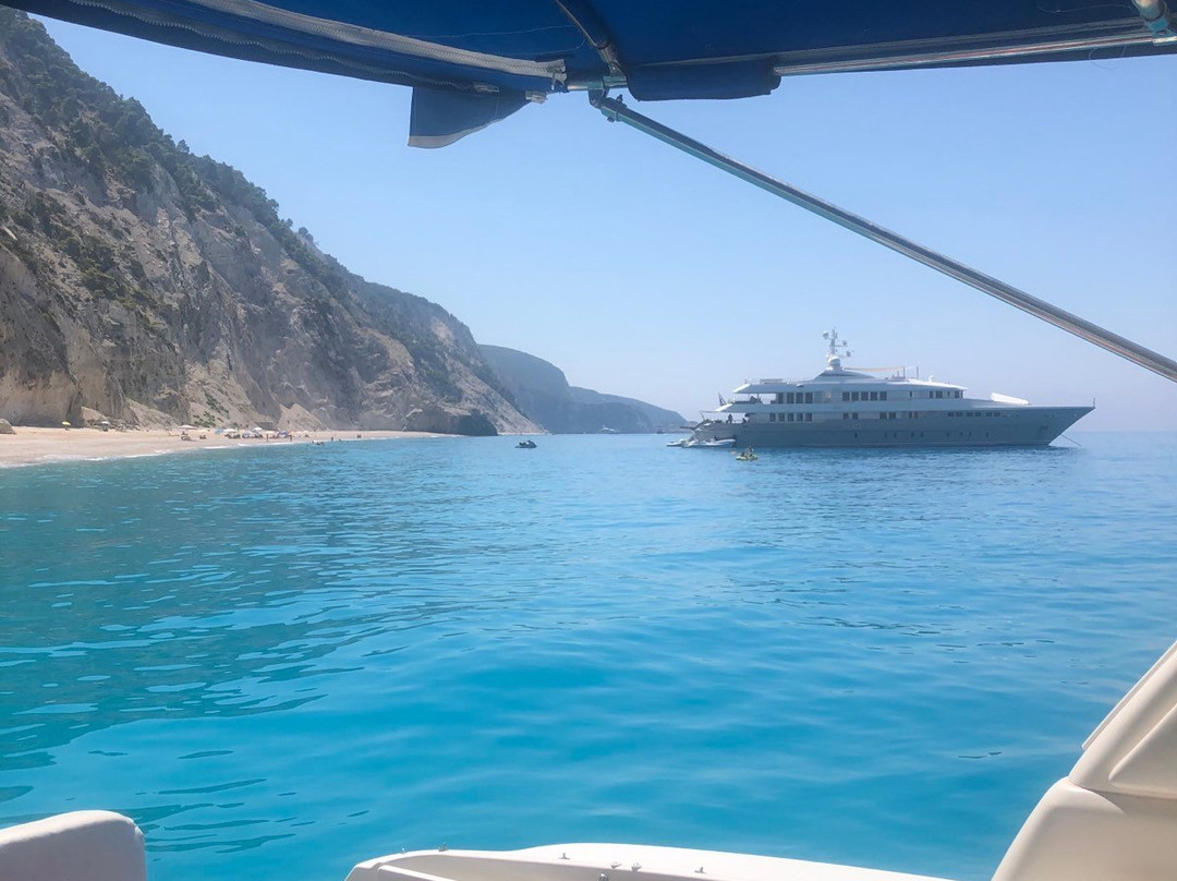 Escape Boat Cruises-Nikiana必去景点