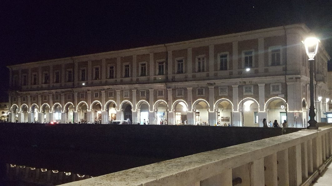 Portici Ercolani-塞尼加利亚必去景点