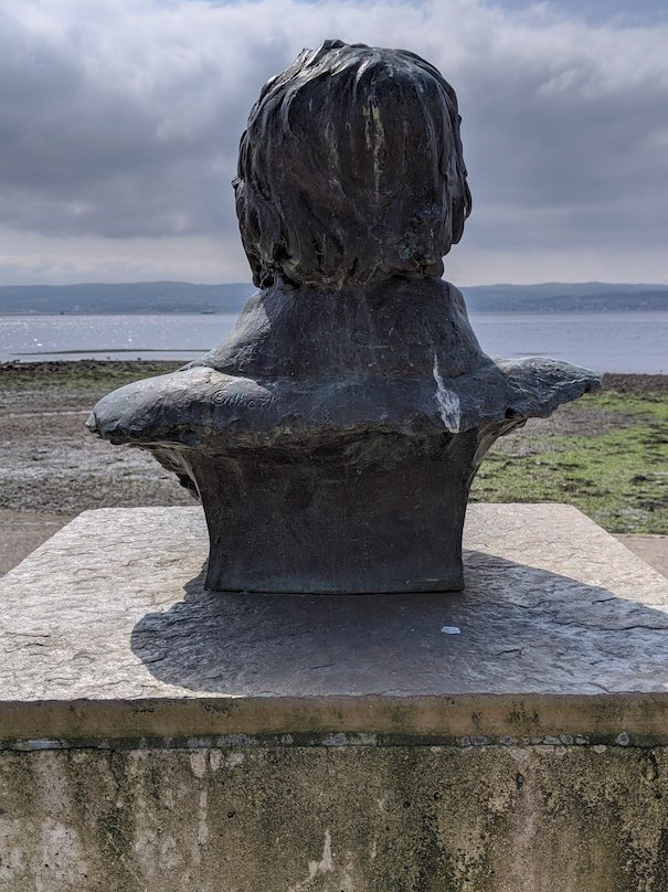 Bust Of John Logie Baird-Helensburgh必去景点