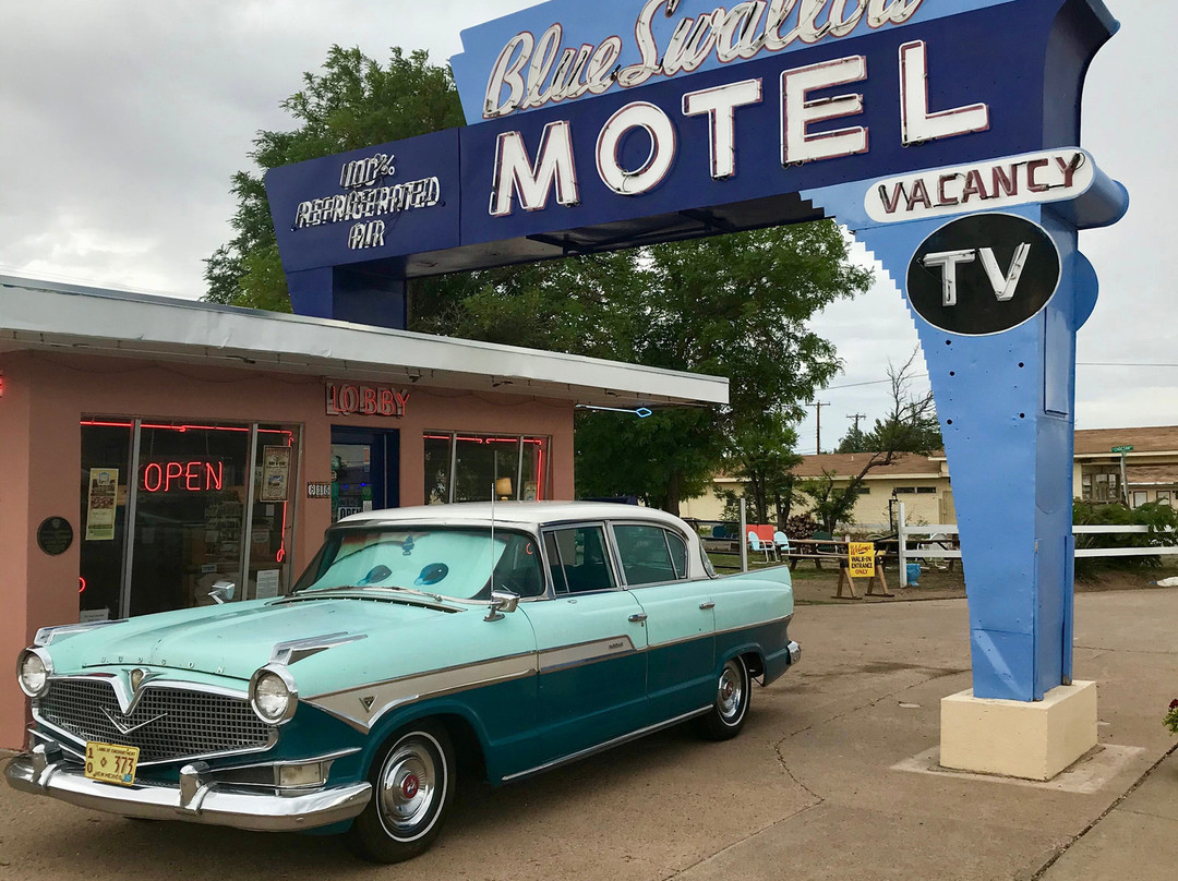 Blue Swallow Motel主图