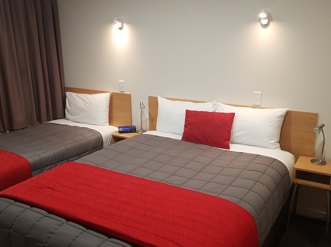 Taylors Motel主图