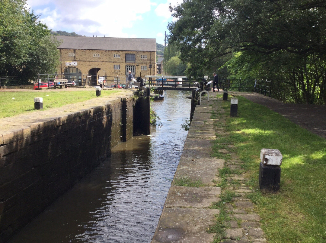 Sowerby Bridge Canalside景点图片