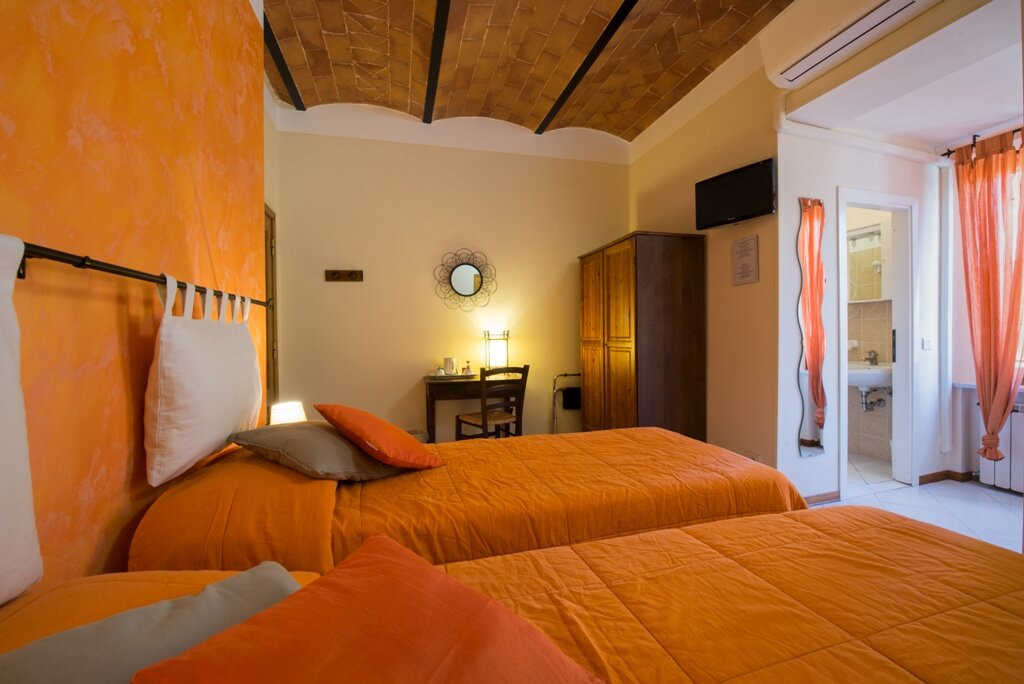 吉利阿奇食宿酒店主图