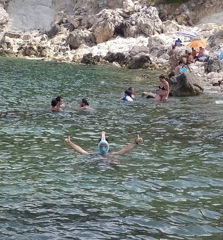 Cala Blanca景点图片